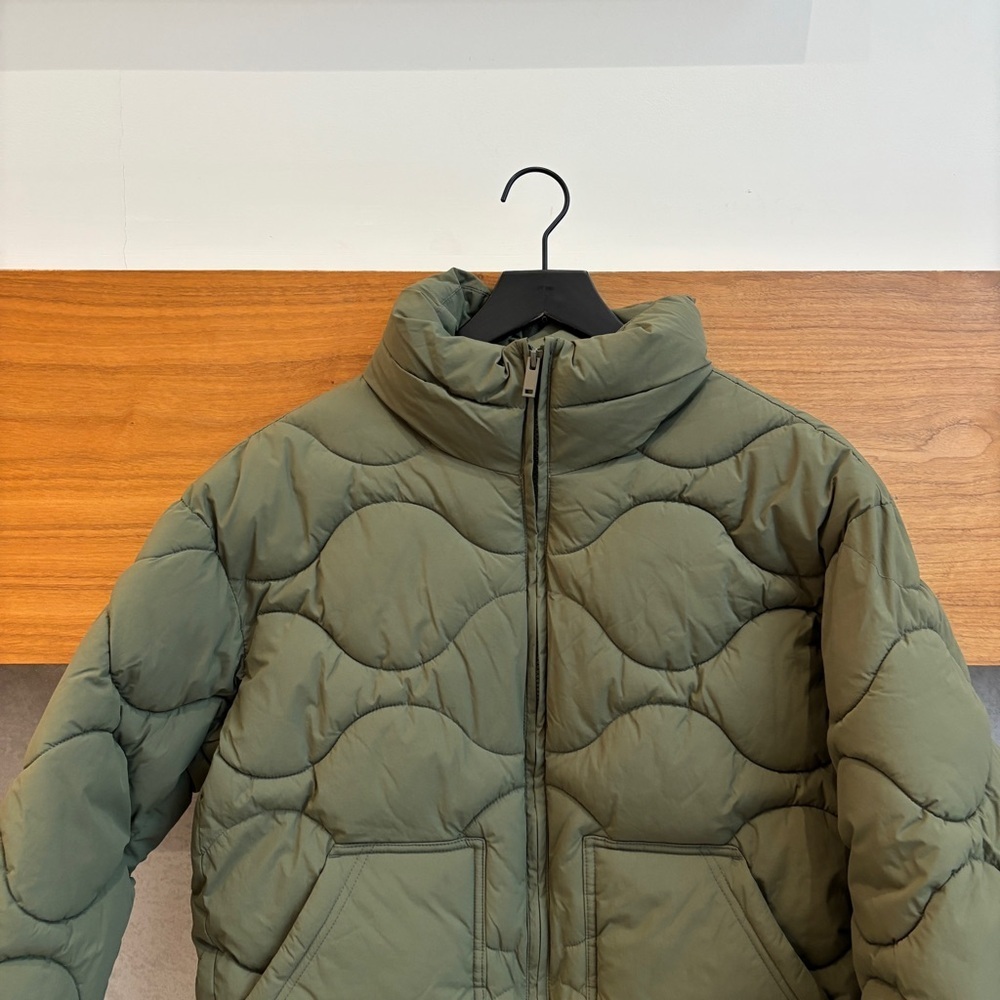 NWOT GAP Relaxed Quilted Nylon Jacket, Size S - Picture 6 of 14